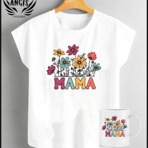 Blusa mas taza logo mamá con flores atrás