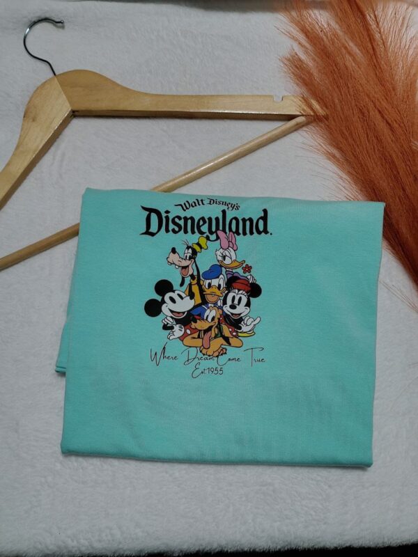 Blusa-turquesa-logo-disneyland